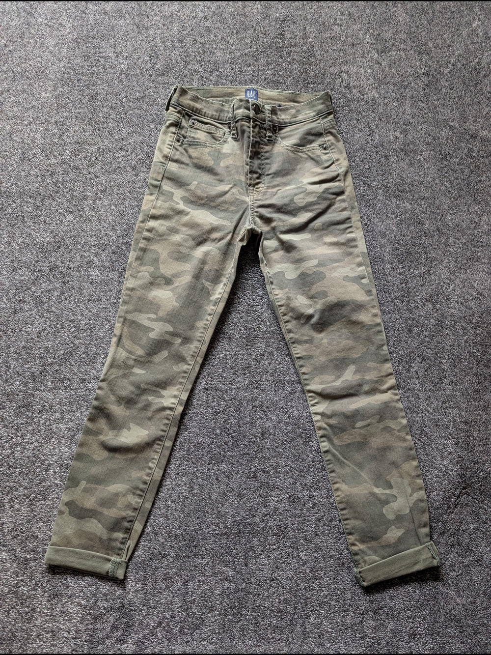 GAP Women's Camo Skinny Jeans - Olive & Khaki